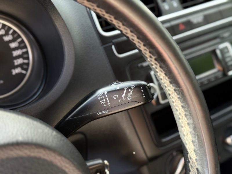 VOLKSWAGEN POLO 2012