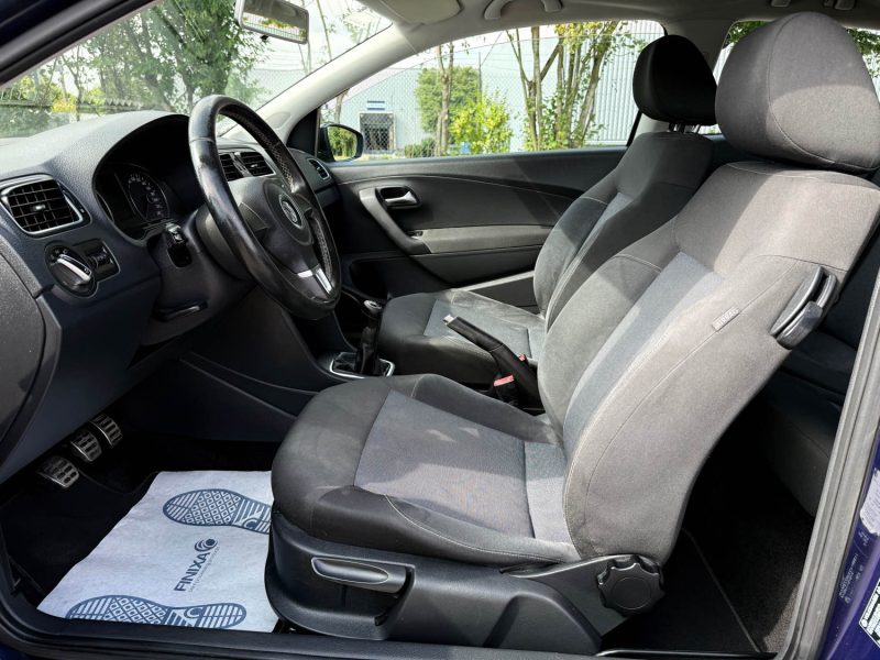 VOLKSWAGEN POLO 2012