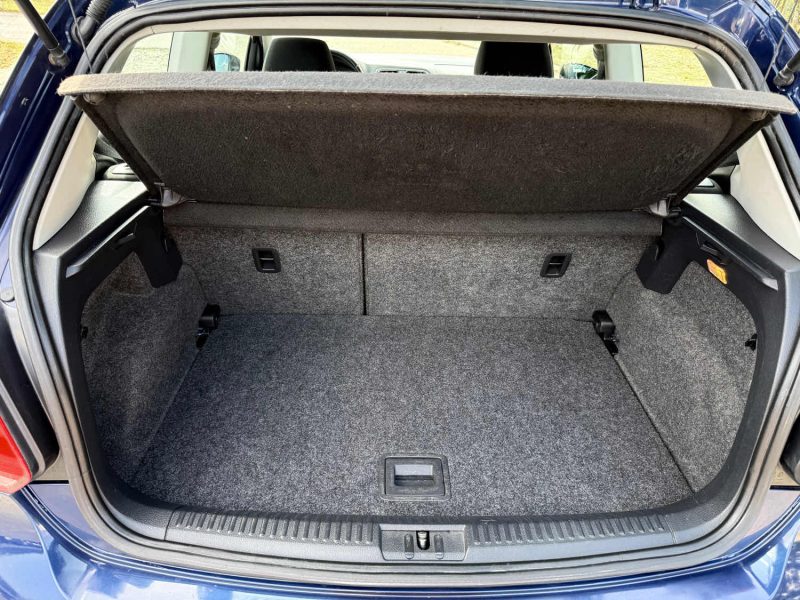 VOLKSWAGEN POLO 2012