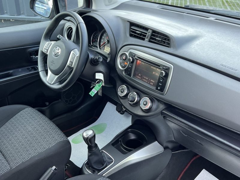 TOYOTA YARIS 3 III 1.0 VVTi 69 Cv 5 PORTES / ECRAN TACTILE CAMERA RECUL CRIT AIR 1 - GARANTIE 1 AN