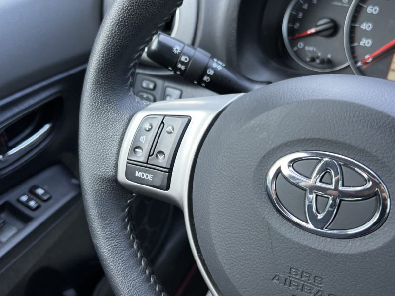 TOYOTA YARIS 3 III 1.0 VVTi 69 Cv 5 PORTES / ECRAN TACTILE CAMERA RECUL CRIT AIR 1 - GARANTIE 1 AN