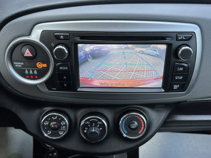 TOYOTA YARIS 3 III 1.0 VVTi 69 Cv 5 PORTES / ECRAN TACTILE CAMERA RECUL CRIT AIR 1 - GARANTIE 1 AN