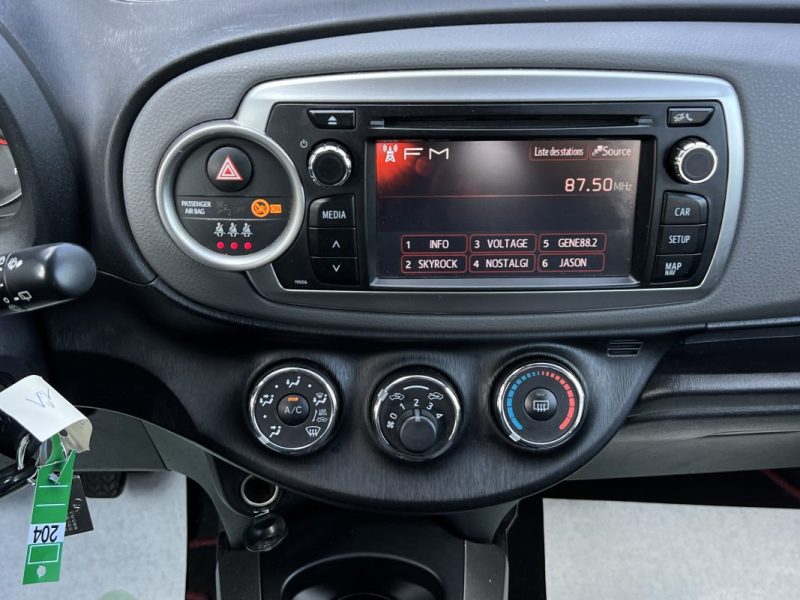 TOYOTA YARIS 3 III 1.0 VVTi 69 Cv 5 PORTES / ECRAN TACTILE CAMERA RECUL CRIT AIR 1 - GARANTIE 1 AN