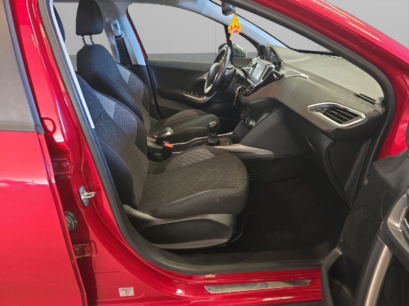 PEUGEOT 2008 1.2 ESSENCE *ENTRETIEN A JOUR*