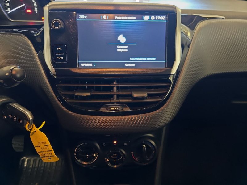 PEUGEOT 2008 1.2 ESSENCE *ENTRETIEN A JOUR*