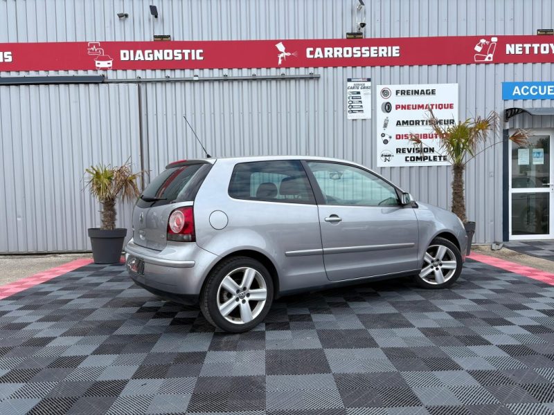 VOLKSWAGEN POLO 1.6L ESSENCE 105CV SPORTLINE GARANTIE 12 MOIS