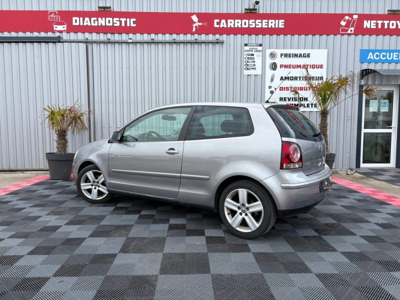 VOLKSWAGEN POLO 1.6L ESSENCE 105CV SPORTLINE GARANTIE 12 MOIS