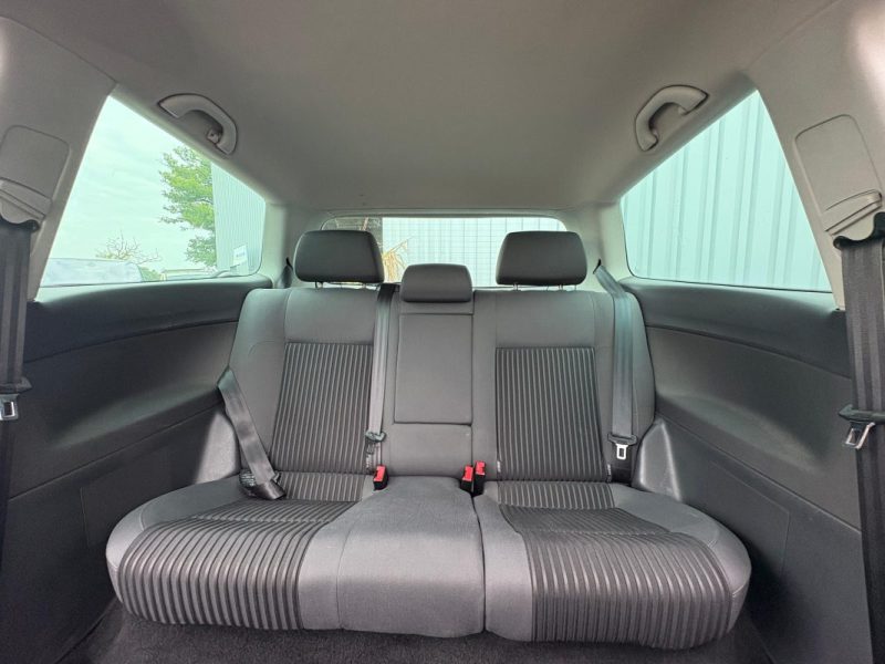 VOLKSWAGEN POLO 1.6L ESSENCE 105CV SPORTLINE GARANTIE 12 MOIS