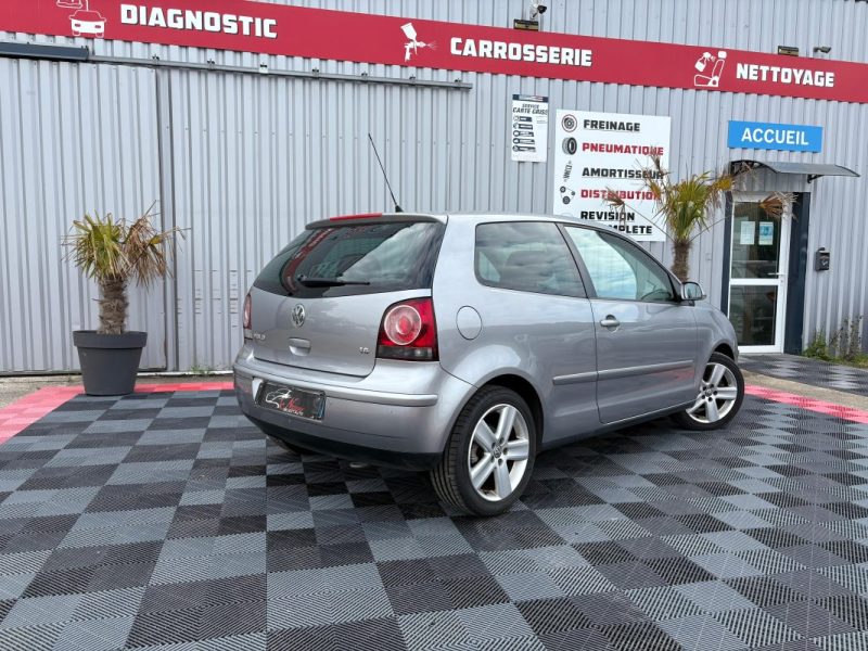 VOLKSWAGEN POLO 1.6L ESSENCE 105CV SPORTLINE GARANTIE 12 MOIS