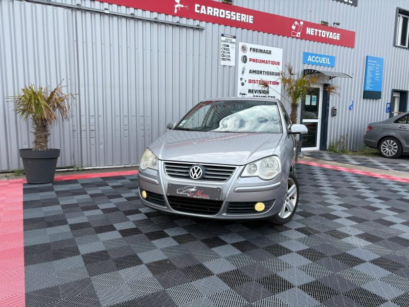 VOLKSWAGEN POLO 1.6L ESSENCE 105CV SPORTLINE GARANTIE 12 MOIS