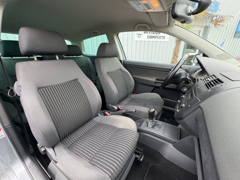 VOLKSWAGEN POLO 1.6L ESSENCE 105CV SPORTLINE GARANTIE 12 MOIS
