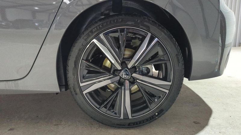 Peugeot 308 Bluehdi 130ch s&s eat8 gt + jantes 18 portland + pack vision 360 and drive assist plus