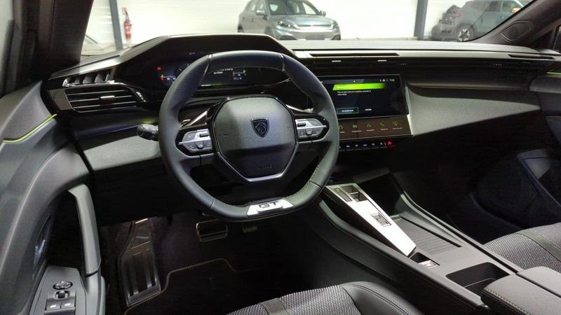 Peugeot 308 Bluehdi 130ch s&s eat8 gt + jantes 18 portland + pack vision 360 and drive assist plus