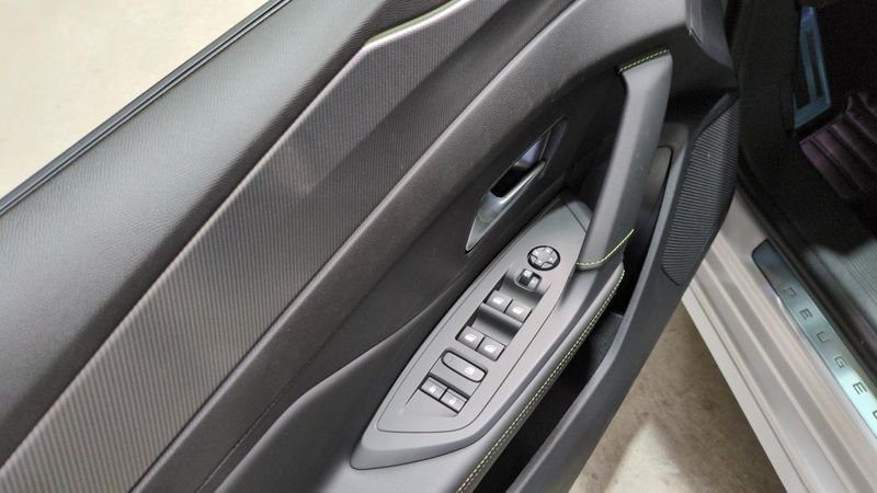 Peugeot 308 Bluehdi 130ch s&s eat8 gt + pack sensation