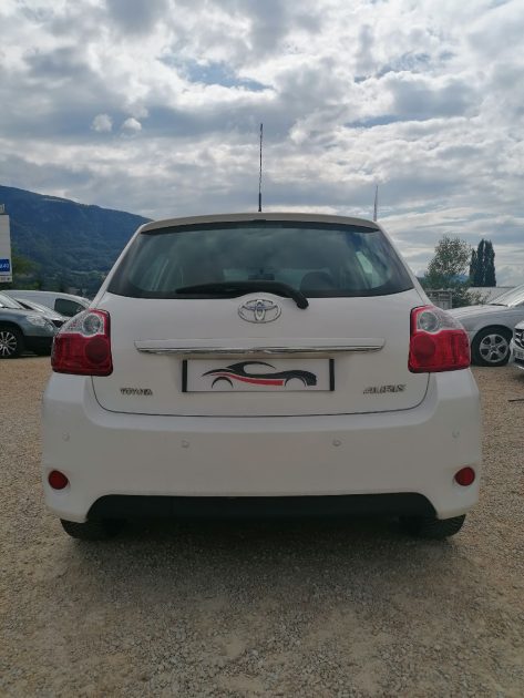 TOYOTA Auris - 100ch essence 1.33 Dual VVT-i