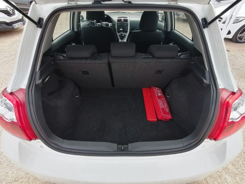 TOYOTA Auris - 100ch essence 1.33 Dual VVT-i