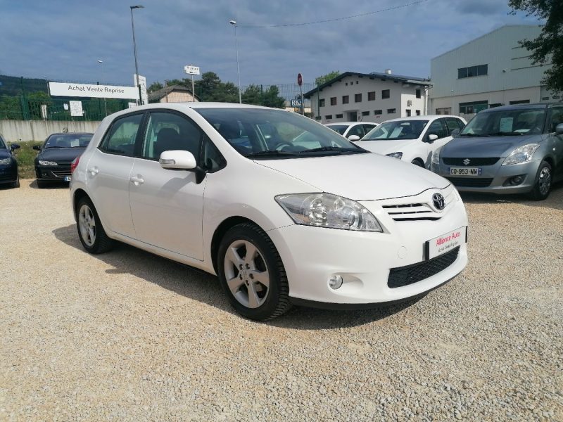 TOYOTA Auris - 100ch essence 1.33 Dual VVT-i