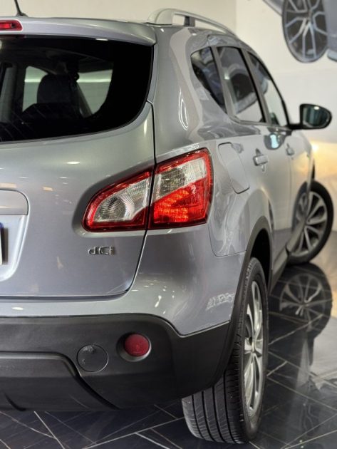 NISSAN QASHQAI 2011