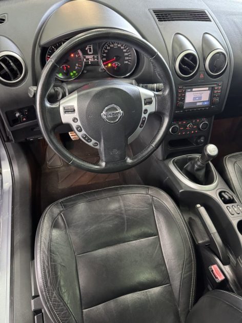 NISSAN QASHQAI 2011