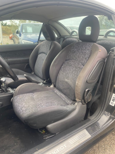 PEUGEOT 206 CC 1.6 HDI SPORT PACK JBL 110CH