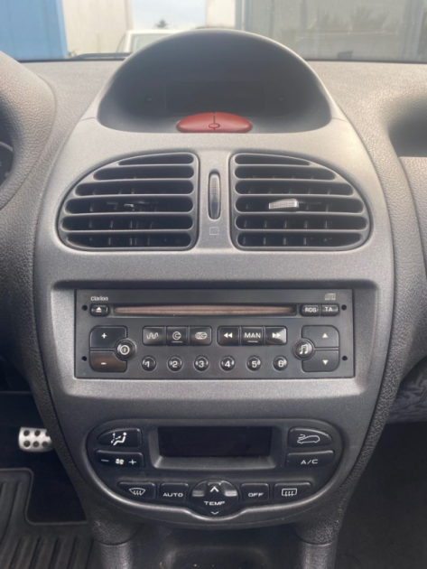 PEUGEOT 206 CC 1.6 HDI SPORT PACK JBL 110CH