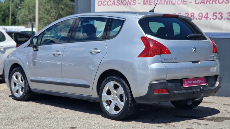 PEUGEOT 3008 2011