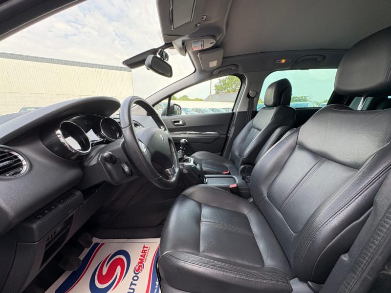 PEUGEOT 5008 2013