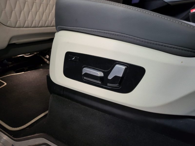 BMW X7 M60I 4.4i - 32V V8 BI-TURBO HYBRID XDRIVE M SPORT /TOIT OUVRANT /HARMAN KARDON