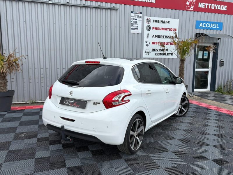 PEUGEOT 208 2012
