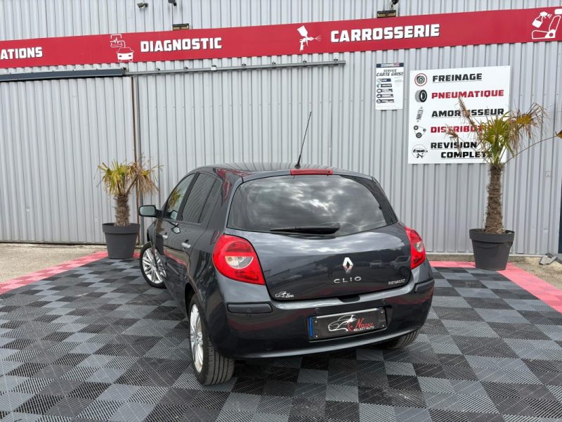 RENAULT CLIO INITIALE 1.6 BVA GARANTIE 12 MOIS