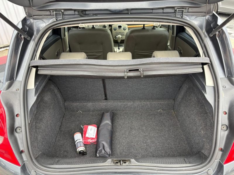 RENAULT CLIO INITIALE 1.6 BVA GARANTIE 12 MOIS