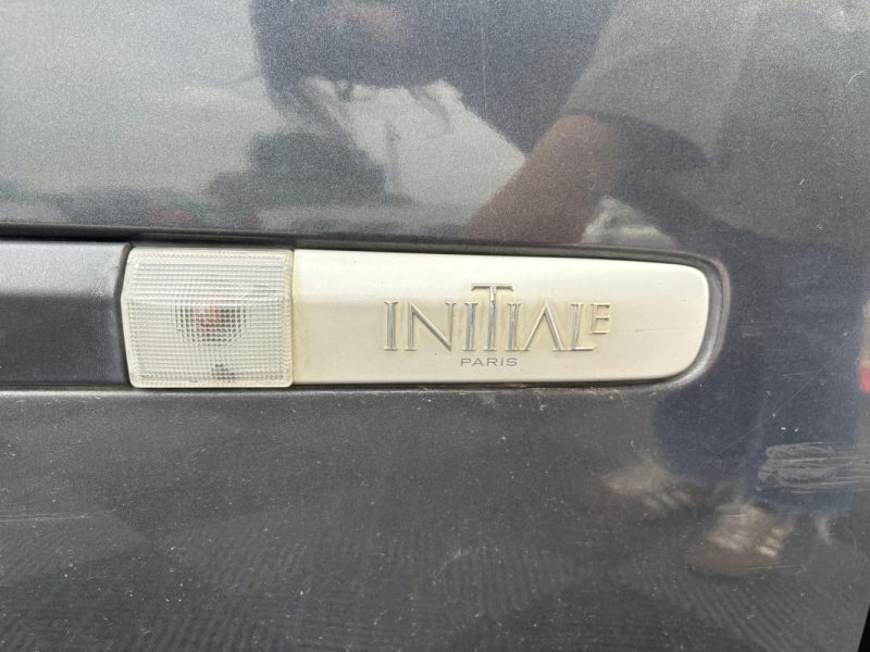 RENAULT CLIO INITIALE 1.6 BVA GARANTIE 12 MOIS