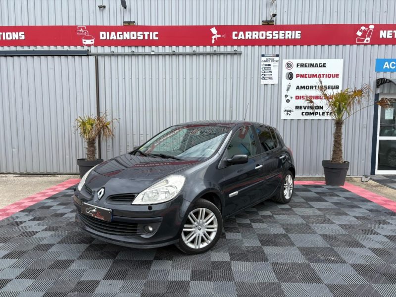 RENAULT CLIO INITIALE 1.6 BVA GARANTIE 12 MOIS