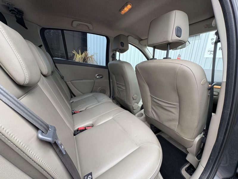 RENAULT CLIO INITIALE 1.6 BVA GARANTIE 12 MOIS