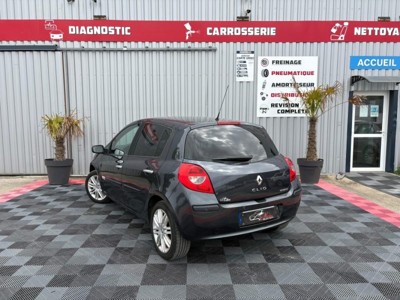 RENAULT CLIO INITIALE 1.6 BVA GARANTIE 12 MOIS