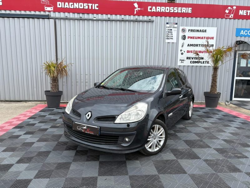 RENAULT CLIO INITIALE 1.6 BVA GARANTIE 12 MOIS