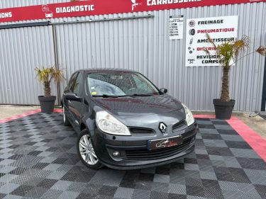 RENAULT CLIO INITIALE 1.6 BVA GARANTIE 12 MOIS
