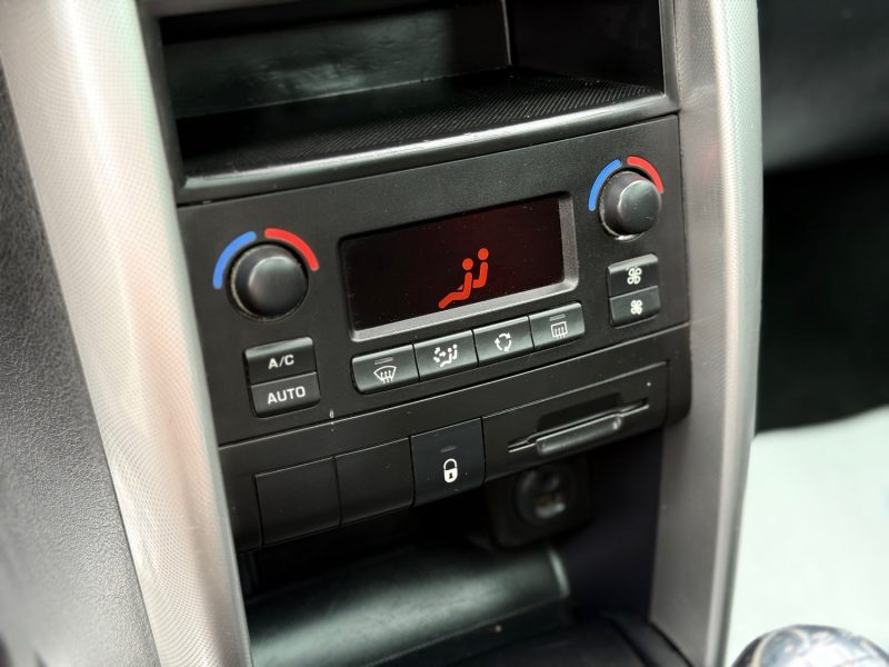 PEUGEOT 207 SW 1.4 VTI 95CH PREMIUM PACK