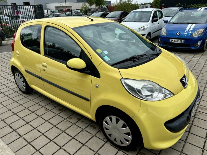 Peugeot  107 1.0i 68 CH TRENDY 