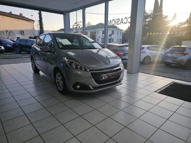 PEUGEOT 208 2019