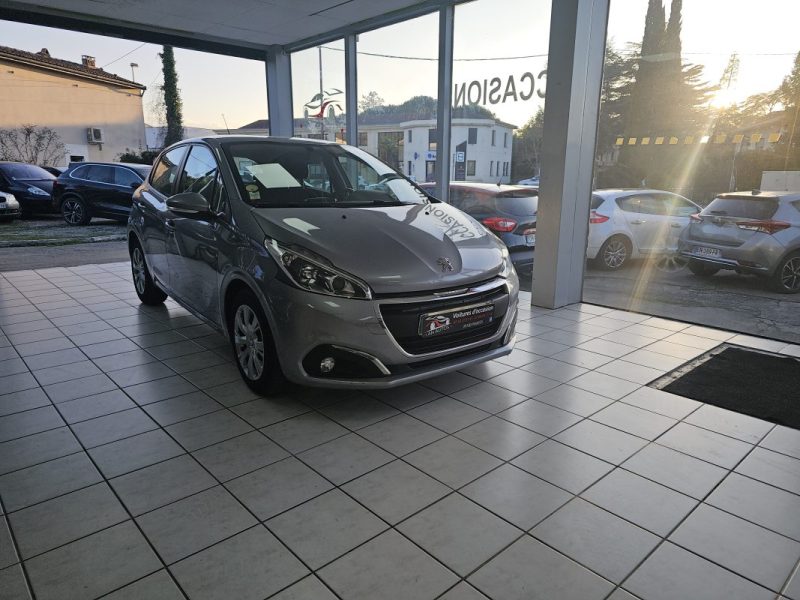 PEUGEOT 208 2019