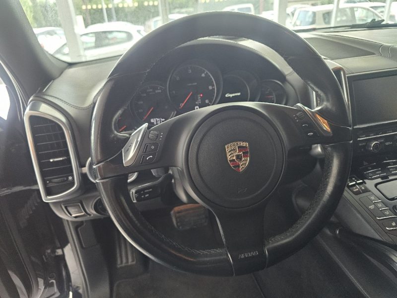 PORSCHE CAYENNE DIESEL 3.0D 245CH ANNEE 2011 165000KM GARANTIE 1 AN