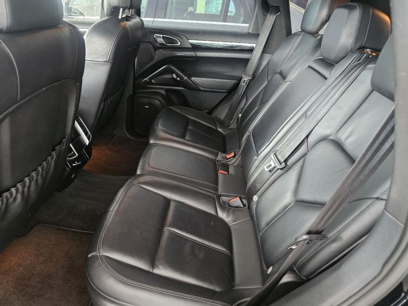 PORSCHE CAYENNE DIESEL 3.0D 245CH ANNEE 2011 165000KM GARANTIE 1 AN