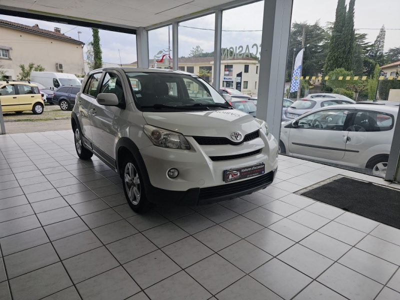 TOYOTA URBAN CRUISER 2010