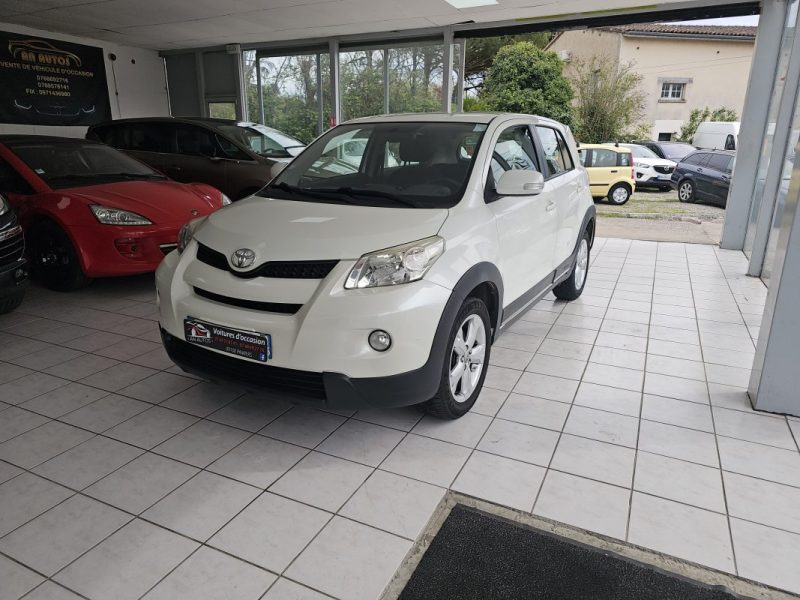 TOYOTA URBAN CRUISER 2010