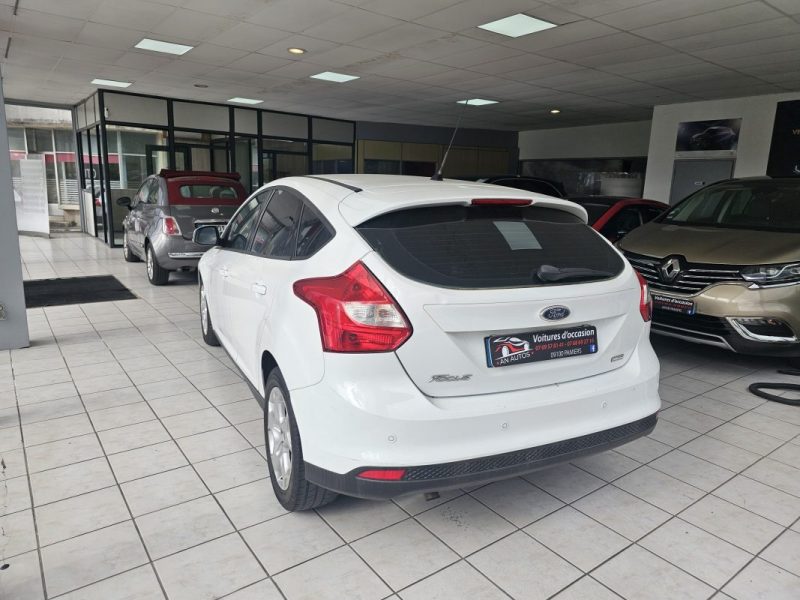 FORD FOCUS 2011