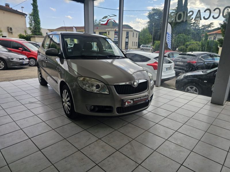 SKODA FABIA 2009