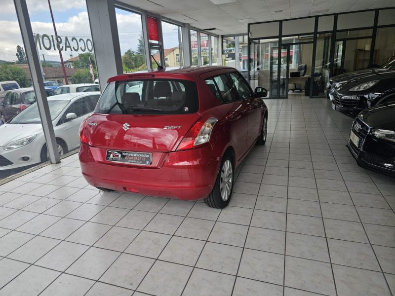 SUZUKI SWIFT 2011