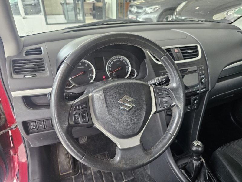 SUZUKI SWIFT 2011