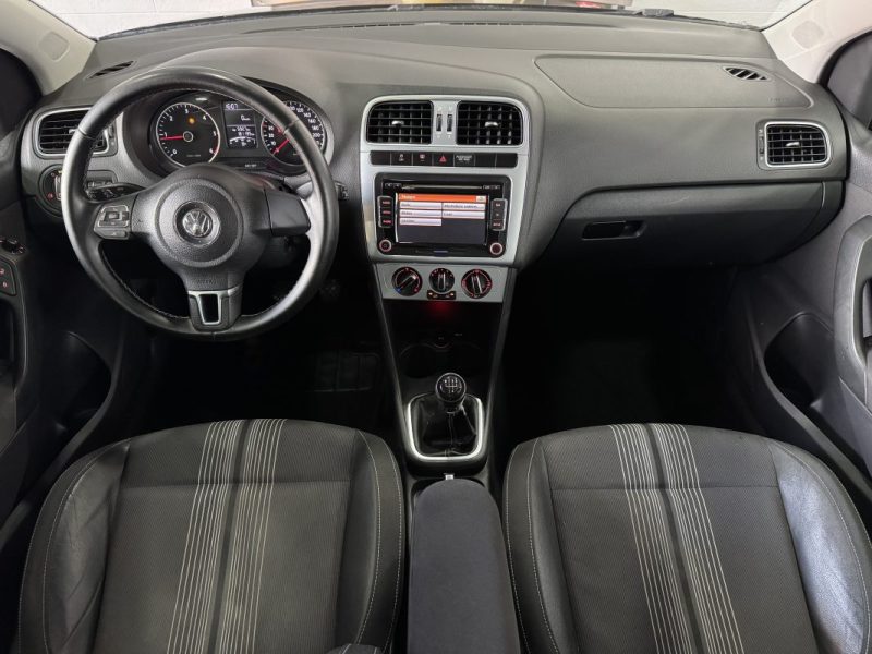 VOLKSWAGEN POLO 2013
